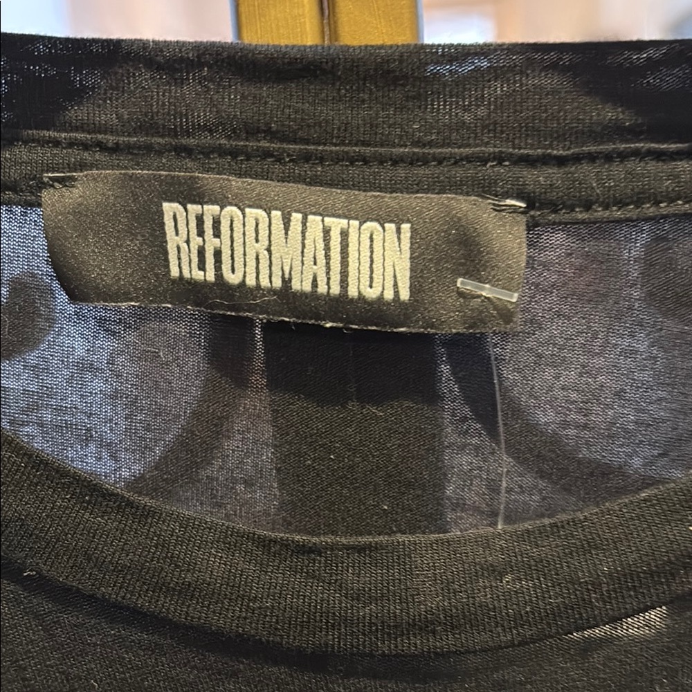 Reformation Black Cropped Top long sleeve small preloved thin lightweight - Picture 3 of 11